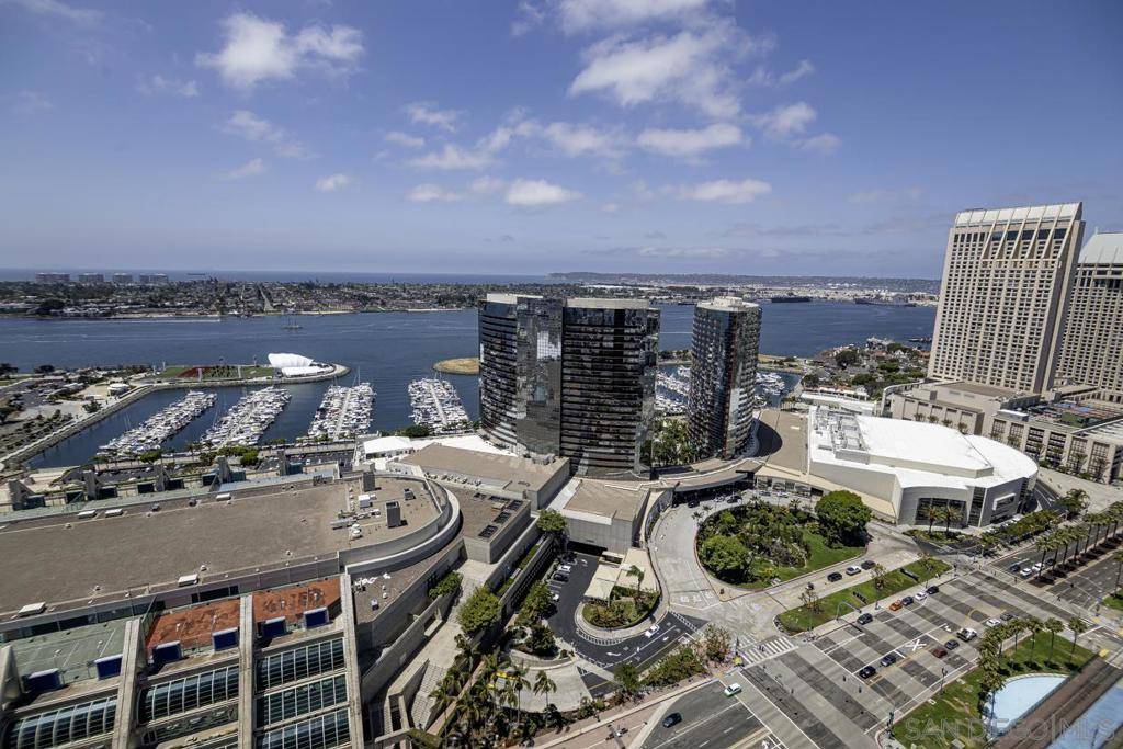 San Diego, CA 92101,100 Harbor Drive #3305/6
