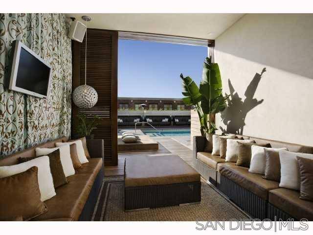 San Diego, CA 92101,207 5Th Ave #701