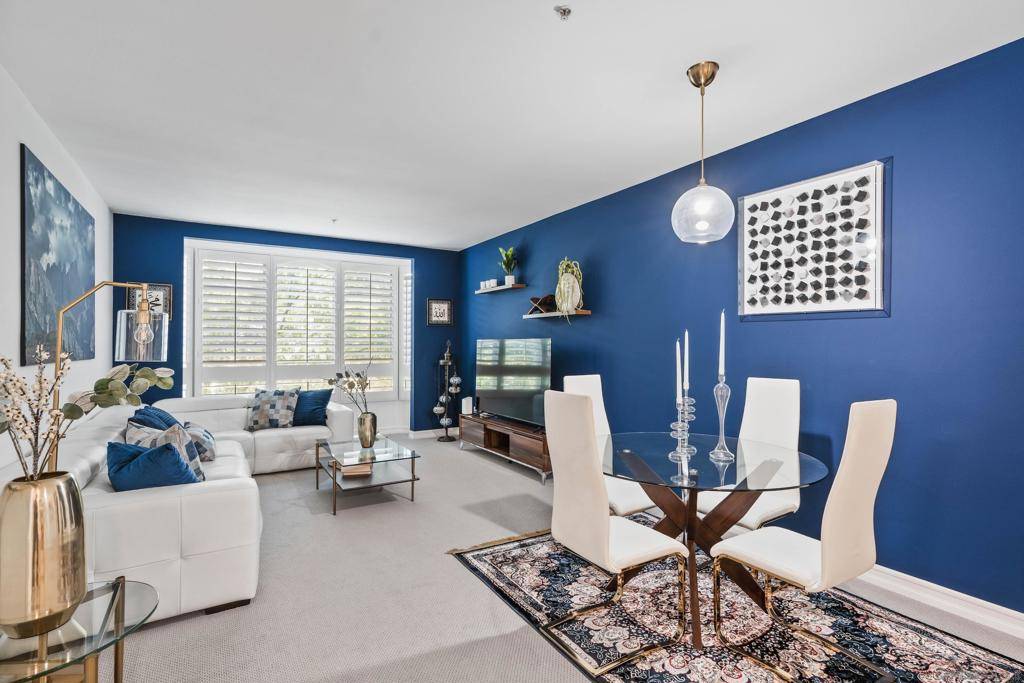 San Diego, CA 92101,1480 Broadway #2322