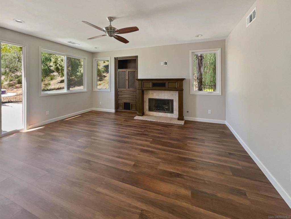 Santee, CA 92071,10334 Hitching Post Way