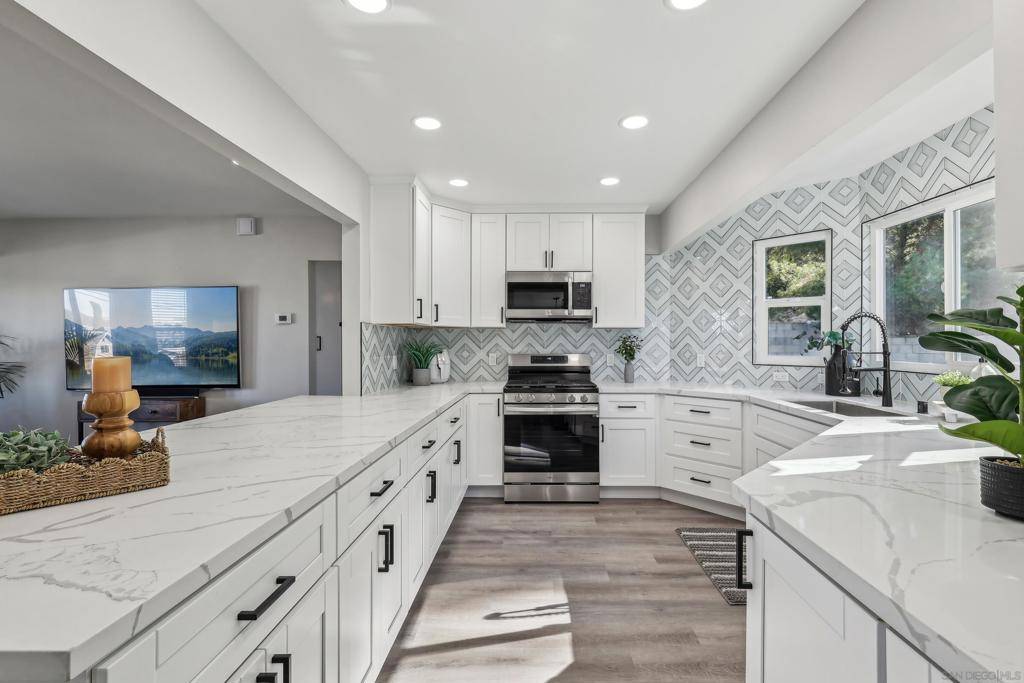 San Marcos, CA 92078,3355 Descanso Avenue