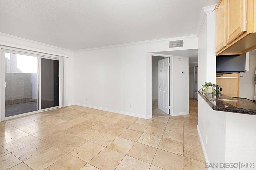 La Mesa, CA 91942,5419 Lake Murray Blvd #7