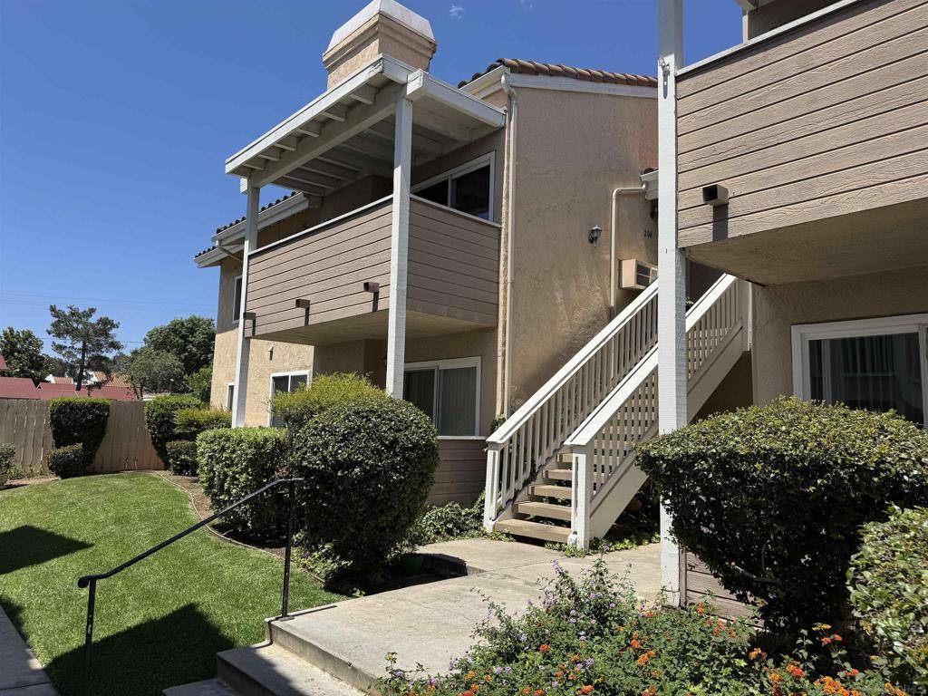 1075 N N Escondido Blvd #104, Escondido, CA 92026
