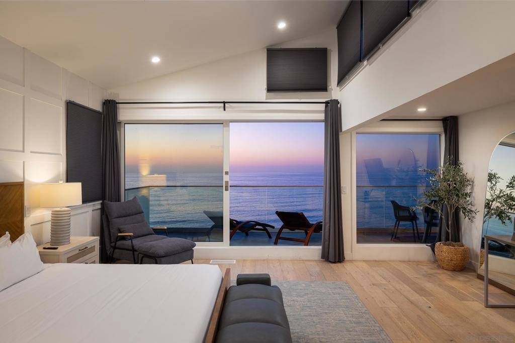 La Jolla, CA 92037,1624 Torrey Pines Rd