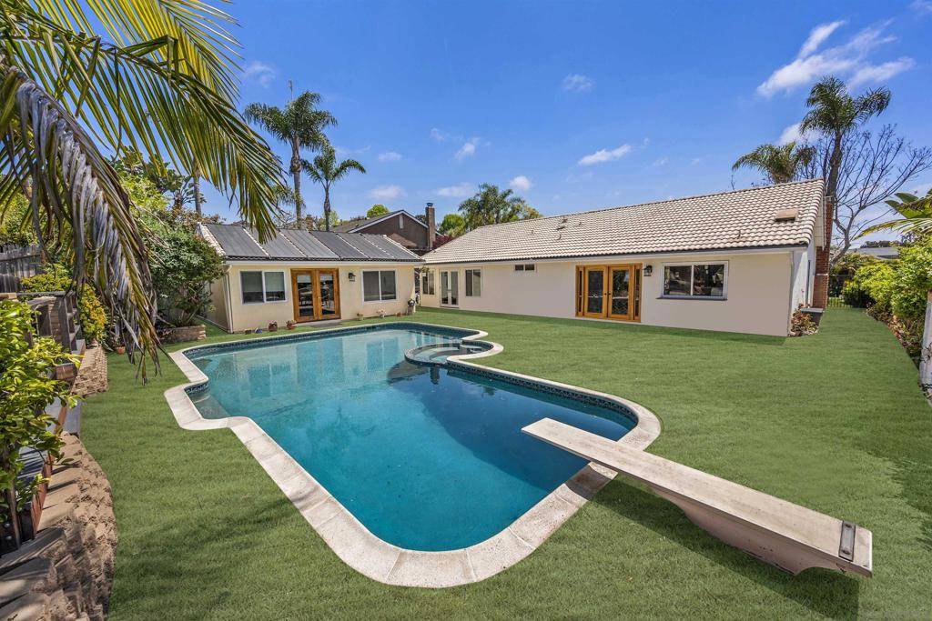Encinitas, CA 92024,1510 Orangeview Dr