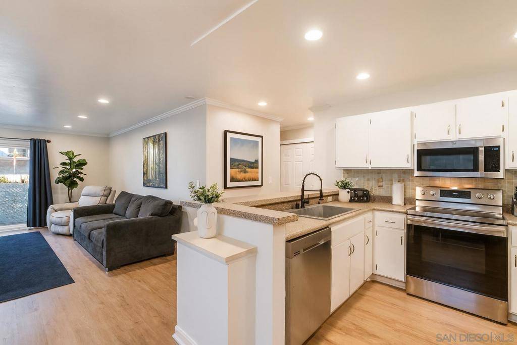 Mission Valley, CA 92108,6275 Rancho Mission #105