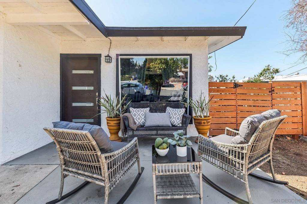 3850 Demus St, San Diego, CA 92115
