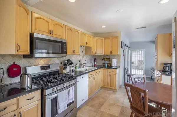 San Diego, CA 92115,4033 Loma Alta Dr