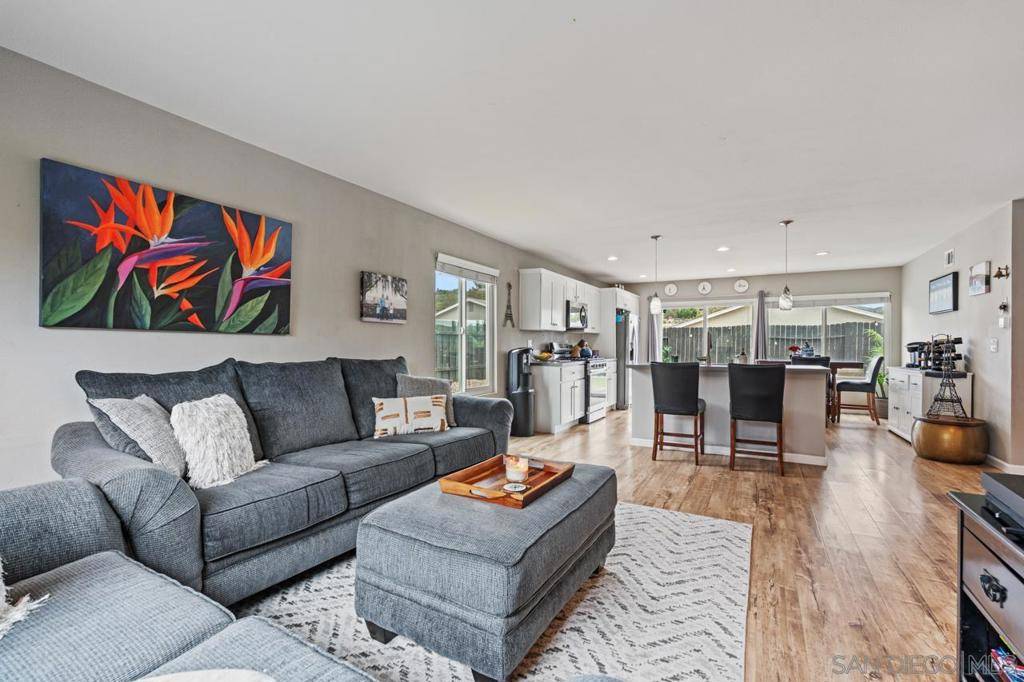 Poway, CA 92064,13637 Los Olivos Ave