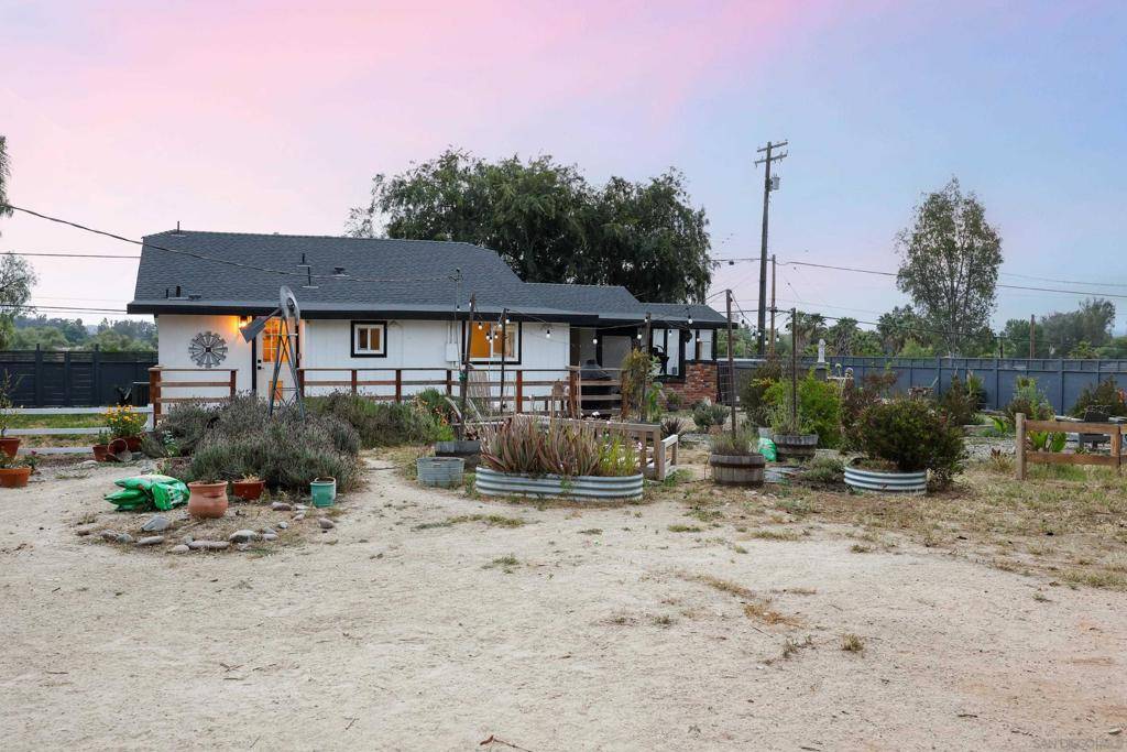 Ramona, CA 92065,1811 Montecito Road