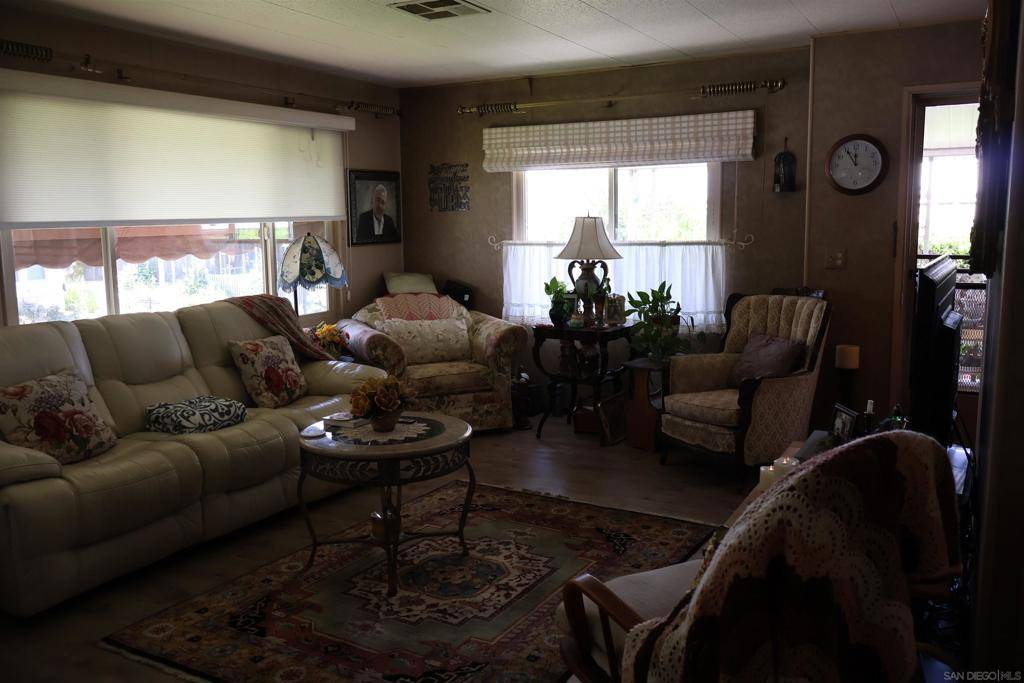 Fallbrook, CA 92028,4747 Oak Crest #48