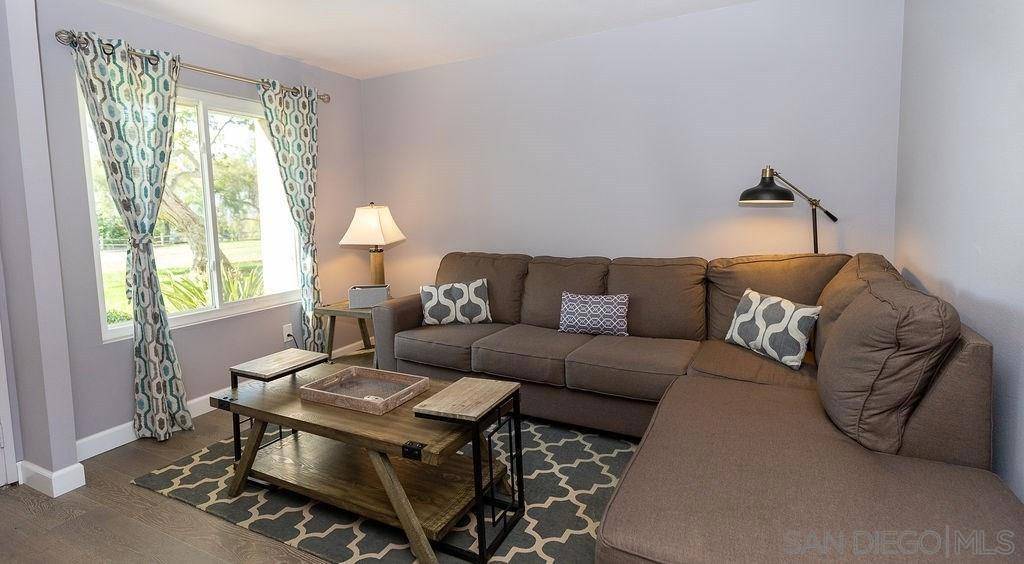 San Diego, CA 92111,2445 Tunica Cir
