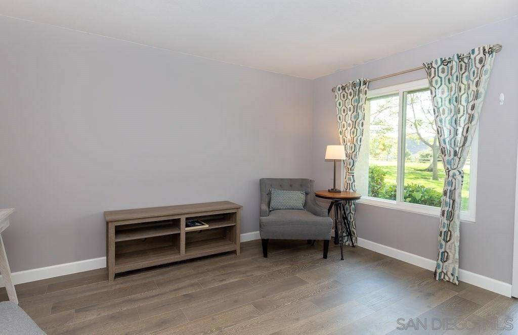San Diego, CA 92111,2445 Tunica Cir