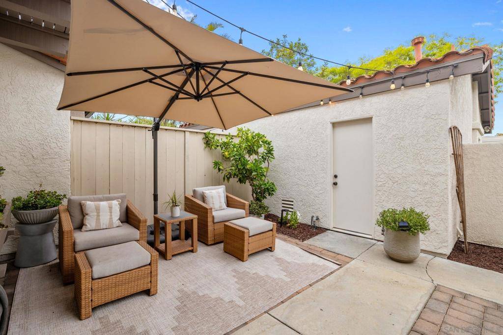 Carlsbad, CA 92011,6819 Alderwood Dr