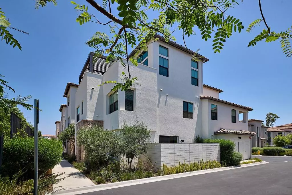 Poway, CA 92064,13070 Olympus Cir #1