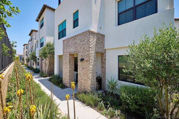 Poway, CA 92064,13070 Olympus Cir #1
