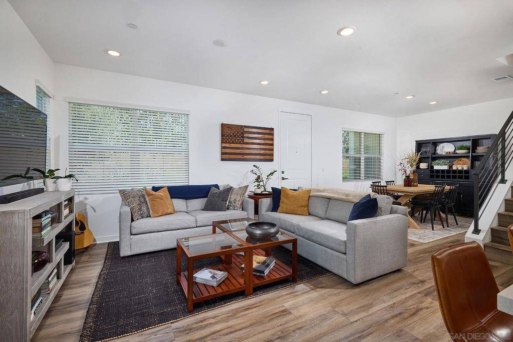 Poway, CA 92064,13070 Olympus Cir #1