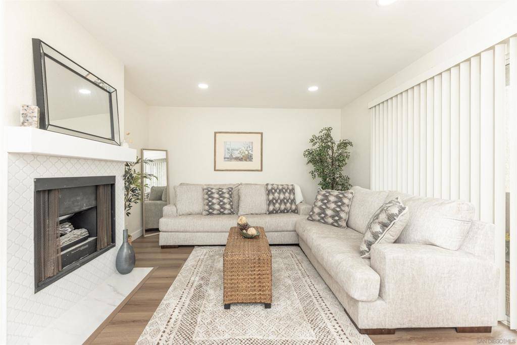 10646 Aderman Ave #Apt 21, San Diego, CA 92126