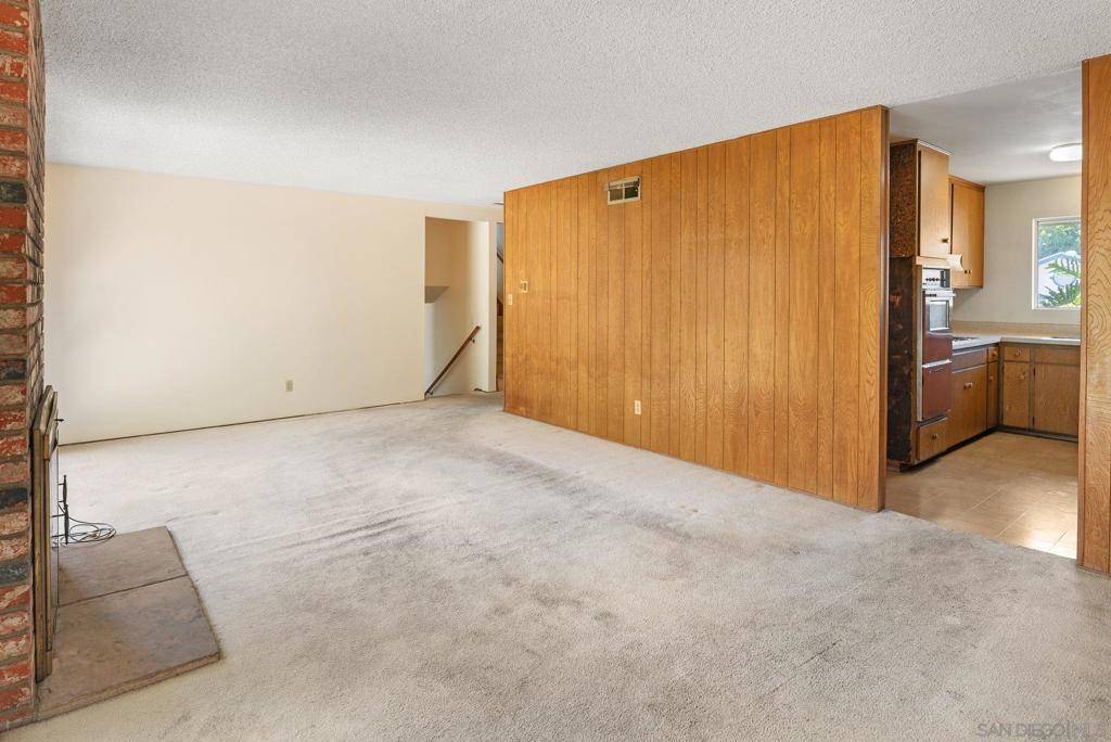 La Mesa, CA 91942,7575 Seton Hall St