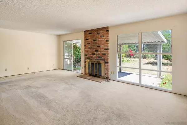 La Mesa, CA 91942,7575 Seton Hall St