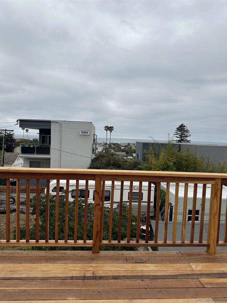 San Diego, CA 92107,4617 19 Del Monte Ave