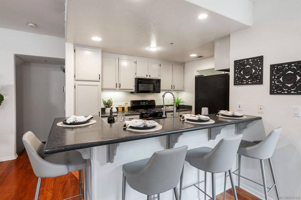 13021 Evening Creek Dr S #21, San Diego, CA 92128
