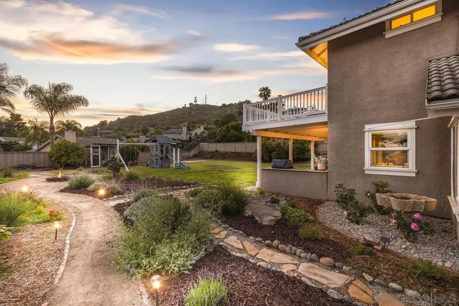1511 Conway Drive, Escondido, CA 92027