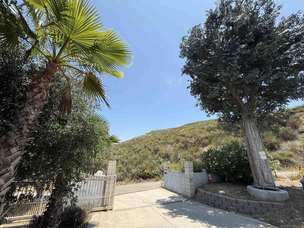 Ramona, CA 92065,19075 Caesar Drive
