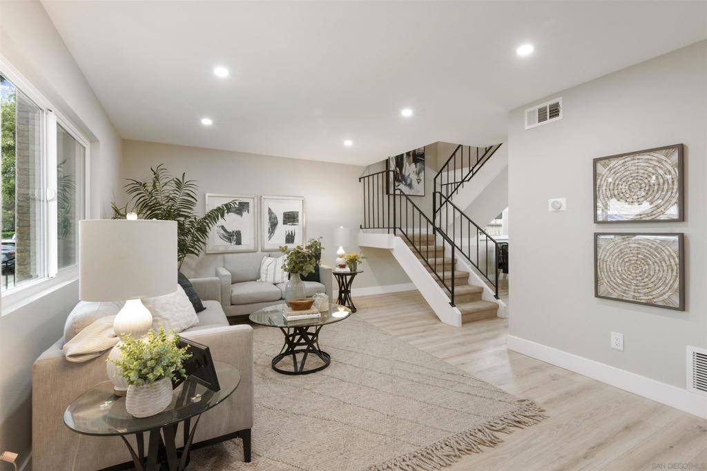 El Cajon, CA 92021,1204 Denver Lane #H