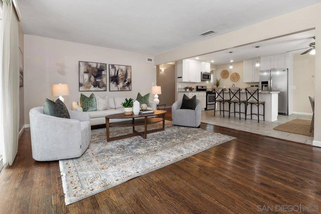 San Diego, CA 92111,7247 Eckstrom