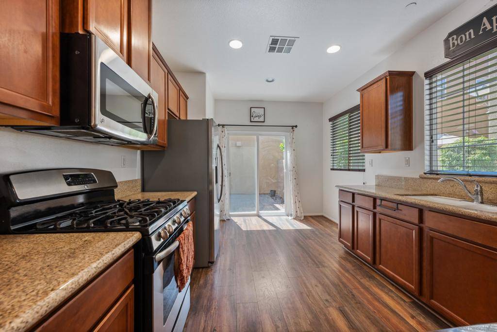 Murrieta, CA 92563,37390 Paseo Violeta