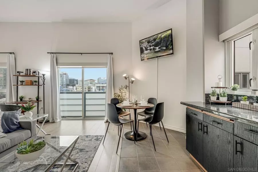 550 15th st #809, San Diego, CA 92101