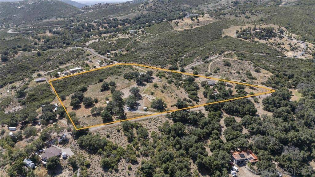 Descanso, CA 91916,12220 Rebel Wind Rd