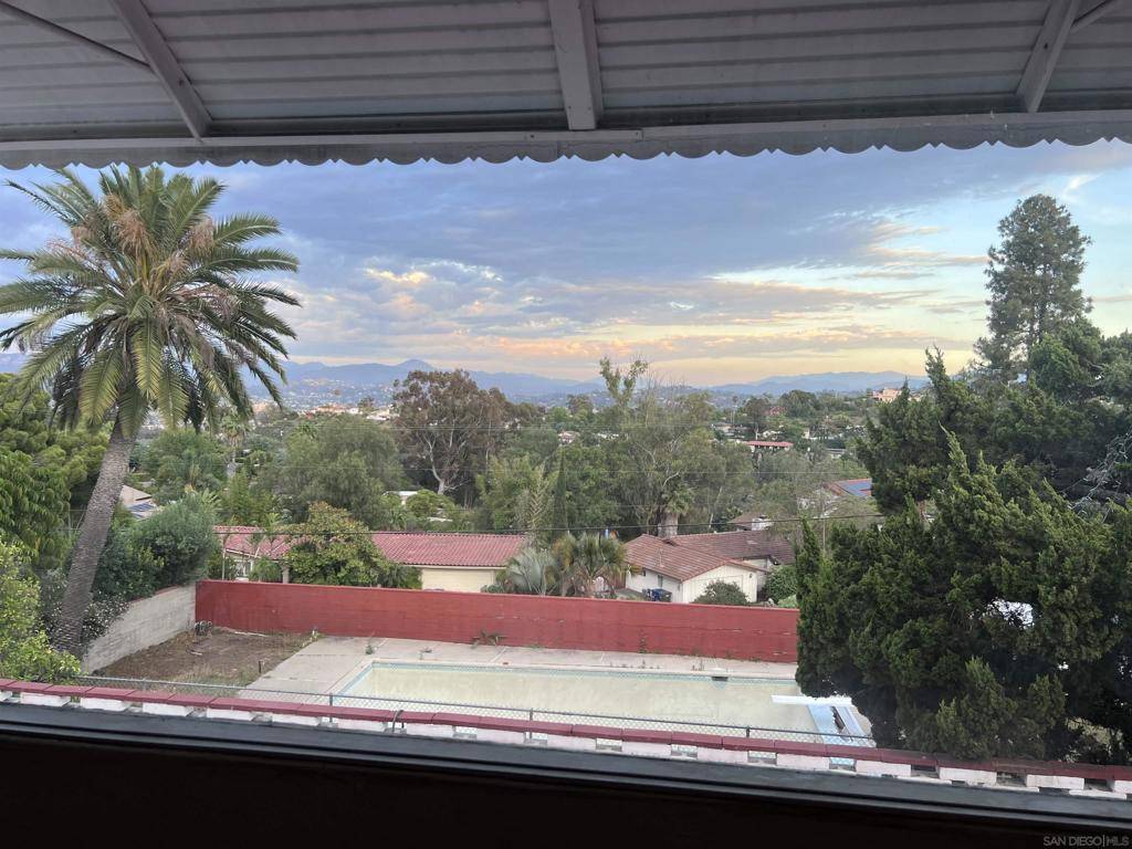 El Cajon, CA 92020,874 Hacienda Drive