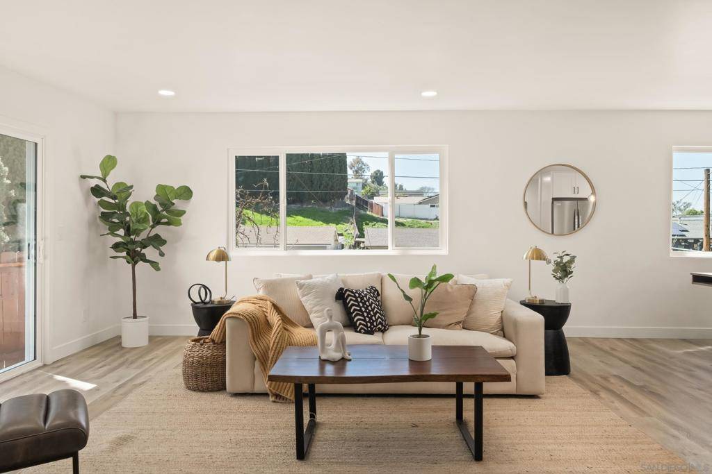 373 69th, San Diego, CA 92114