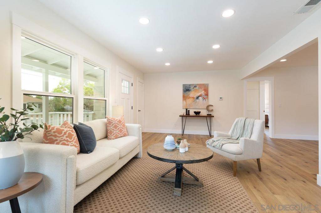La Mesa, CA 91941,3892 Bass St.