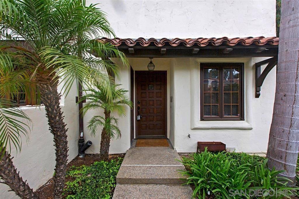 8682 Villa La Jolla Dr #2, La Jolla, CA 92037