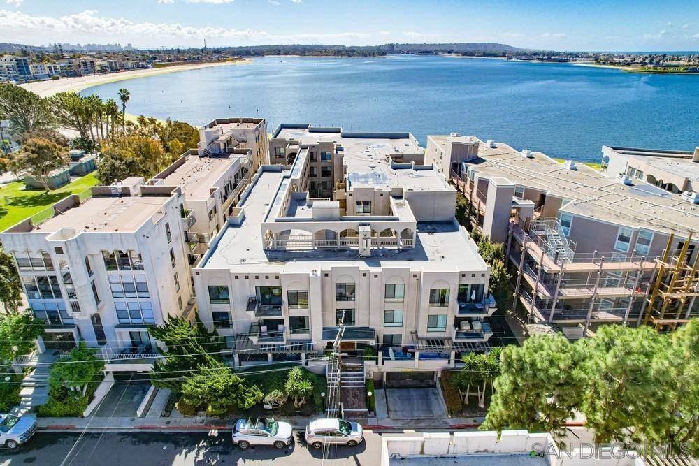 San Diego, CA 92109,1235 Parker Place #2H