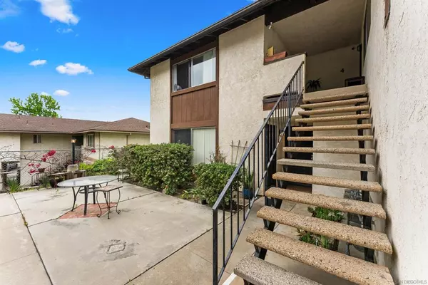 Oceanside, CA 92054,2139 Via Esmarca