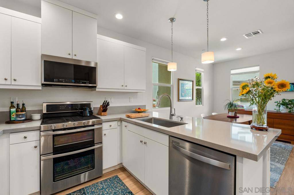 Oceanside, CA 92057,4170 Sitio Cielo