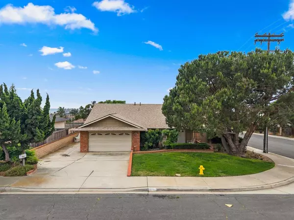 4005 Royal Dr, Carlsbad, CA 92008