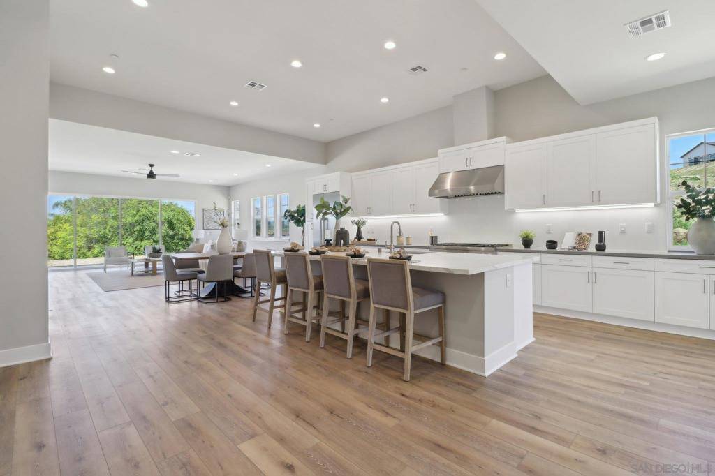 Poway, CA 92064,15123 Larchmont St