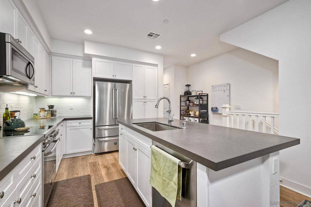 Oceanside, CA 92054,1103 Makena Way