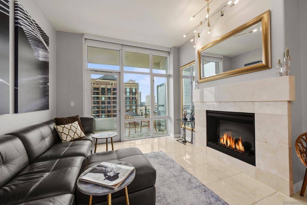 San Diego, CA 92101,550 Front Street #707