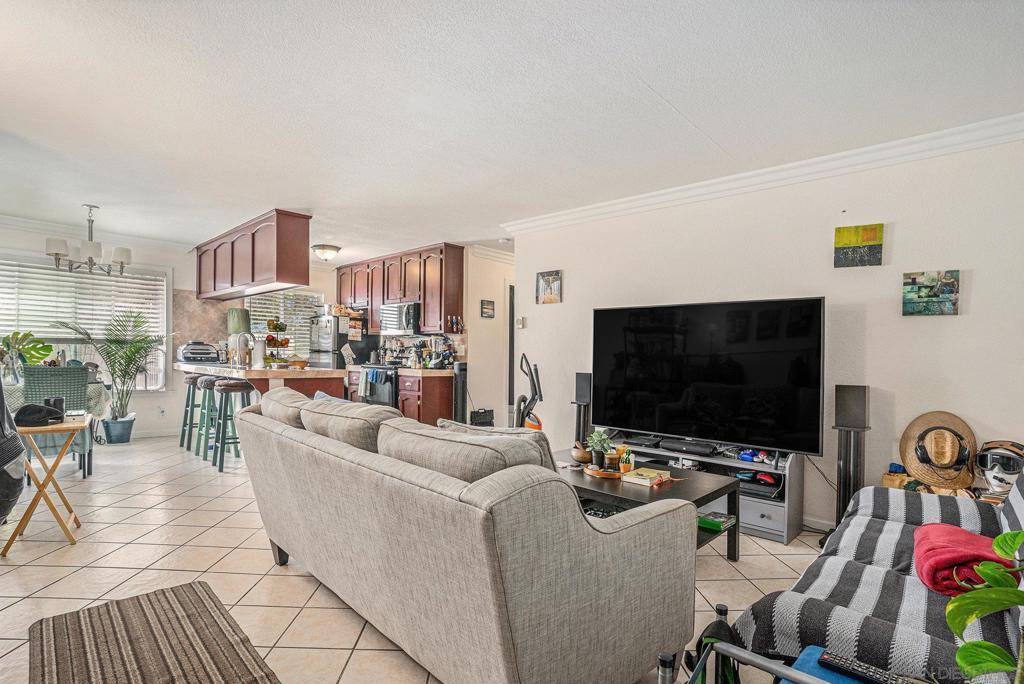 Imperial Beach, CA 91932,1284 Holly Ave.
