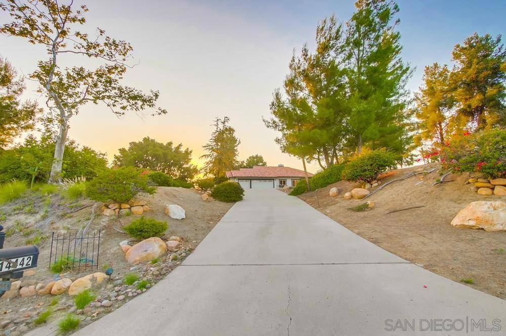 El Cajon, CA 92021,14442 Ranch Trail Drive