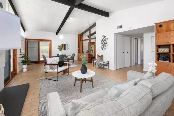 La Jolla, CA 92037,8402 Sugarman Dr