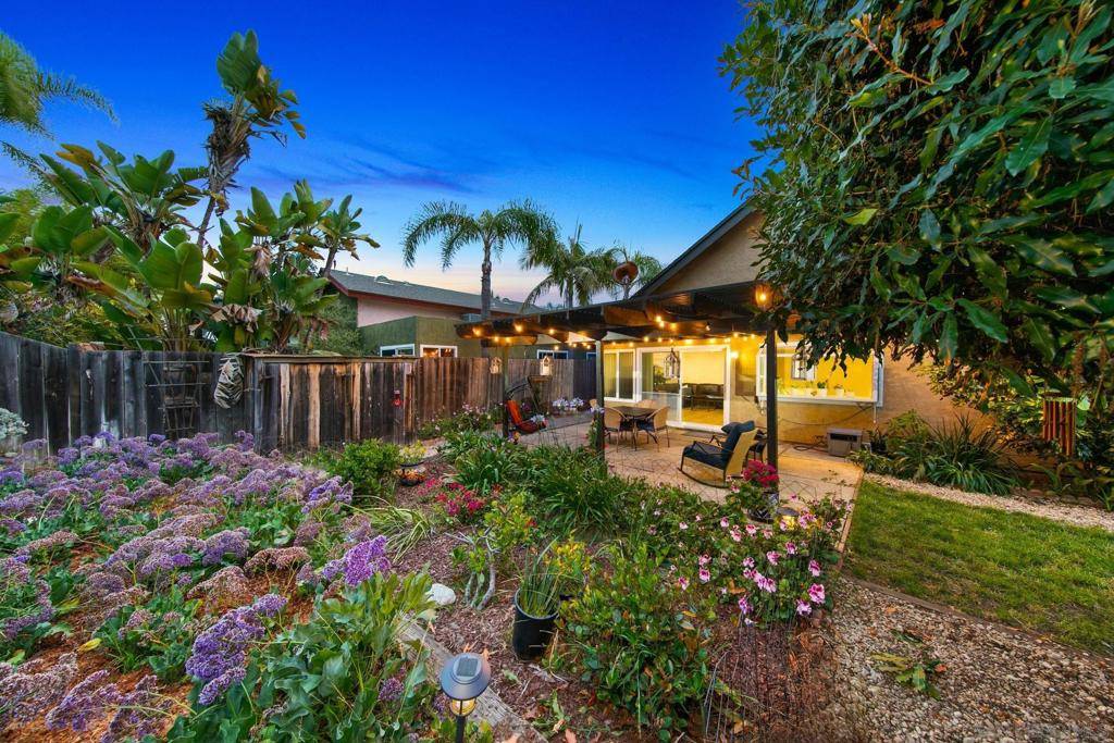 Encinitas, CA 92024,1554 Traveld Way