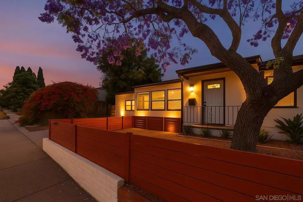 La Mesa, CA 91942,4241 70th Street