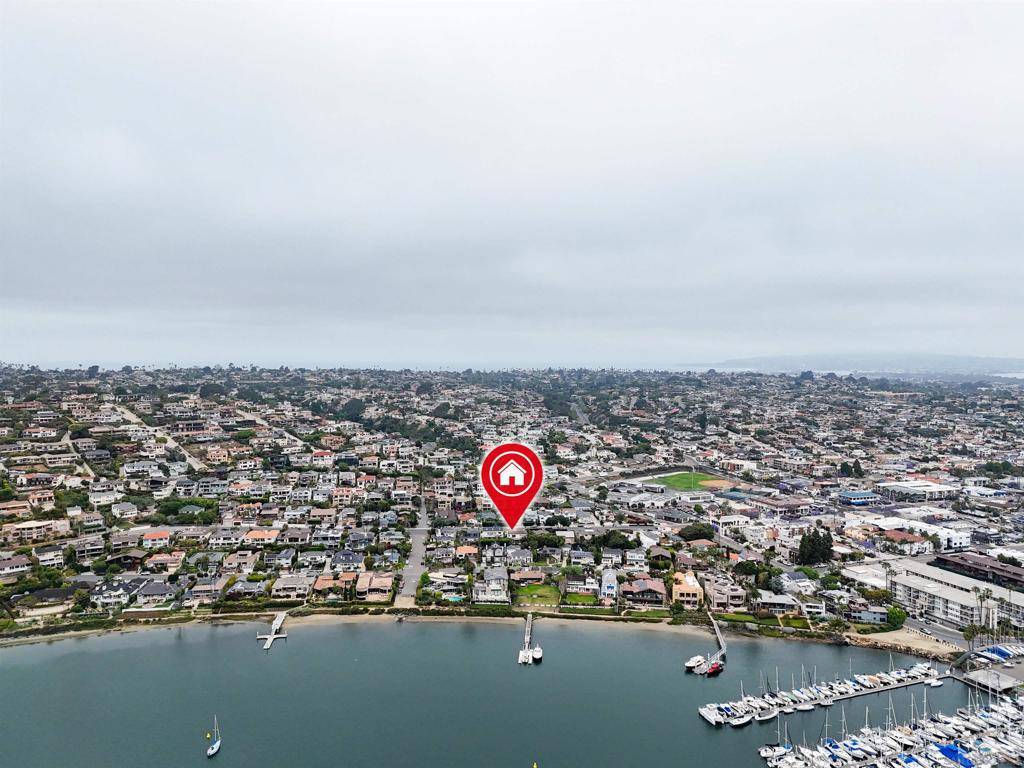 San Diego, CA 92106,933 Rosecrans